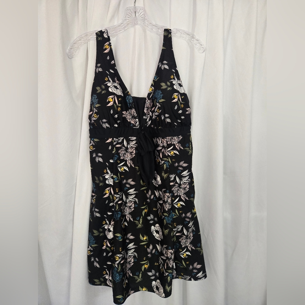 Wantdo Black Floral 1 Piece Swim Dress Plus Size 16/18